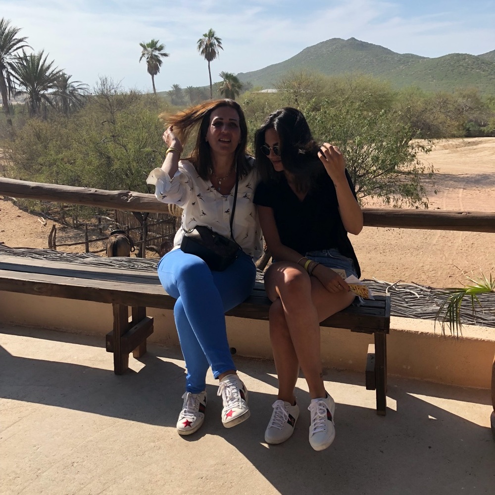 Meet your Posher, Rowaida